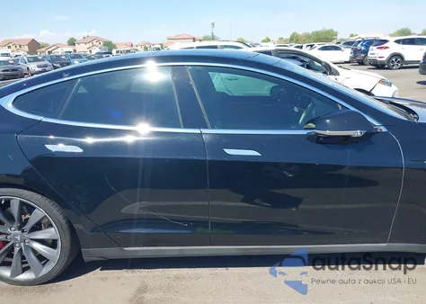 2014 Tesla Model S P85 z USA, uszkodzony, nr VIN 5YJSA1H19EFP36954